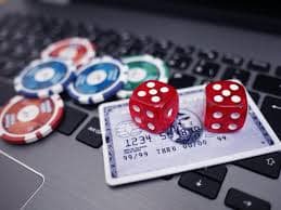 Filipino player accessing craps platform on a mobile phone browser